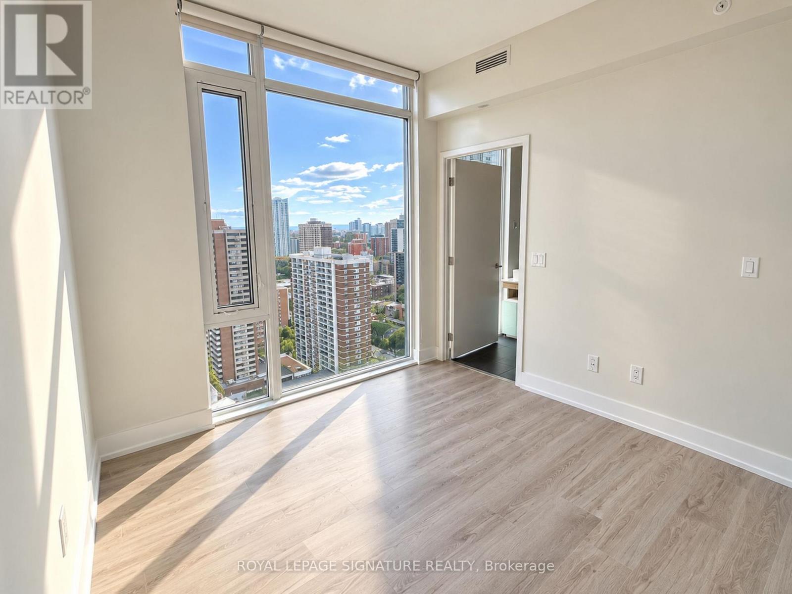2502 - 75 St Nicholas Street, Toronto, Ontario  M4Y 0A5 - Photo 6 - C13779516