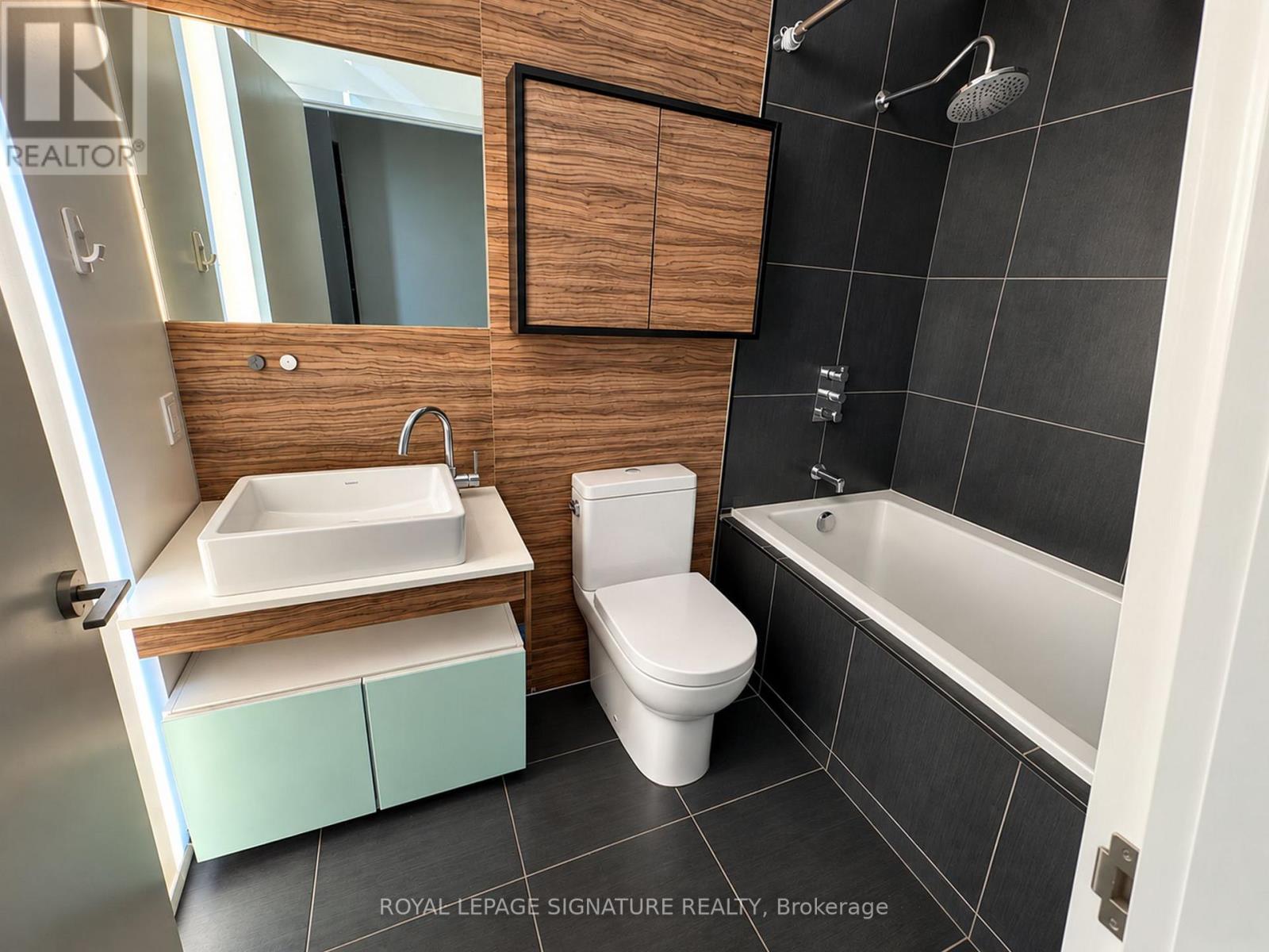 2502 - 75 St Nicholas Street, Toronto, Ontario  M4Y 0A5 - Photo 7 - C13779516