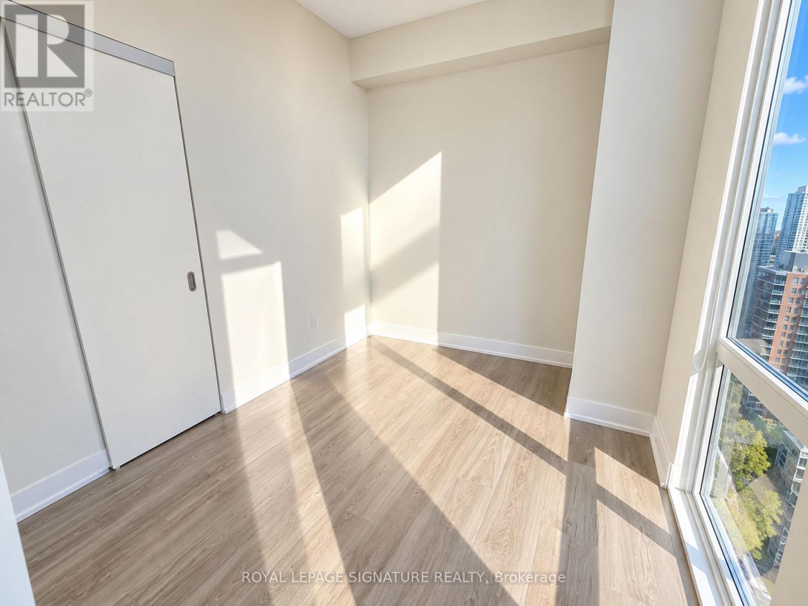 2502 - 75 St Nicholas Street, Toronto, Ontario  M4Y 0A5 - Photo 8 - C13779516