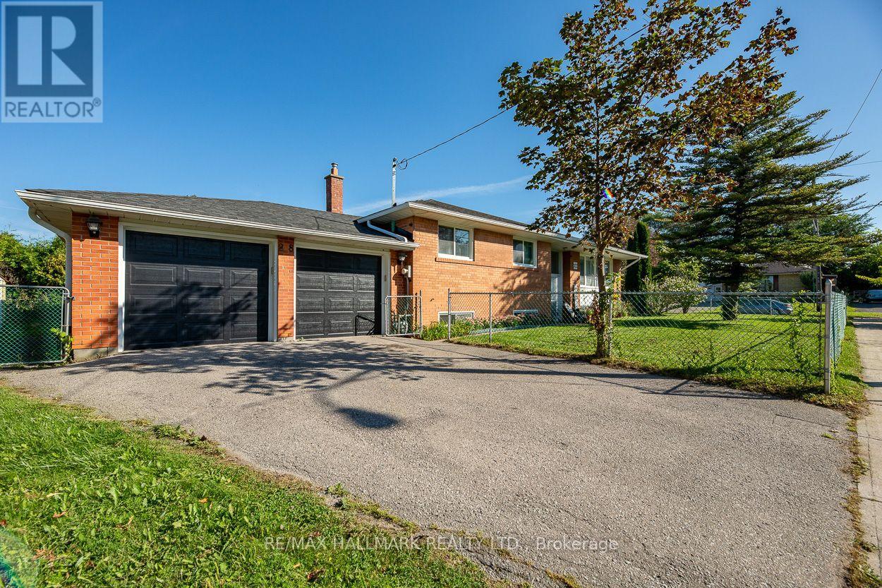 28 Fermoy Road, Toronto, Ontario  M1M 3J4 - Photo 1 - E13779502