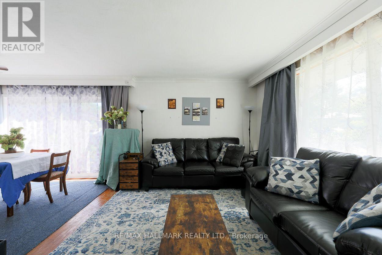 28 Fermoy Road, Toronto, Ontario  M1M 3J4 - Photo 8 - E13779502