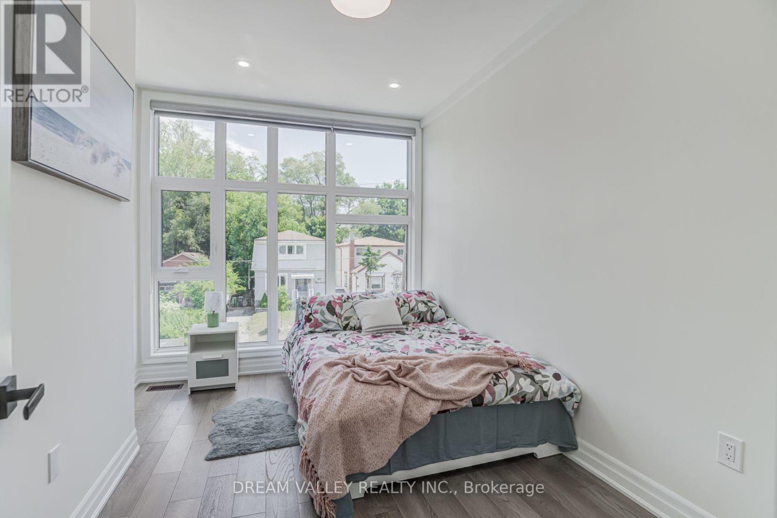160 Byng Avenue, Toronto, Ontario  M1L 3P2 - Photo 33 - E13779514