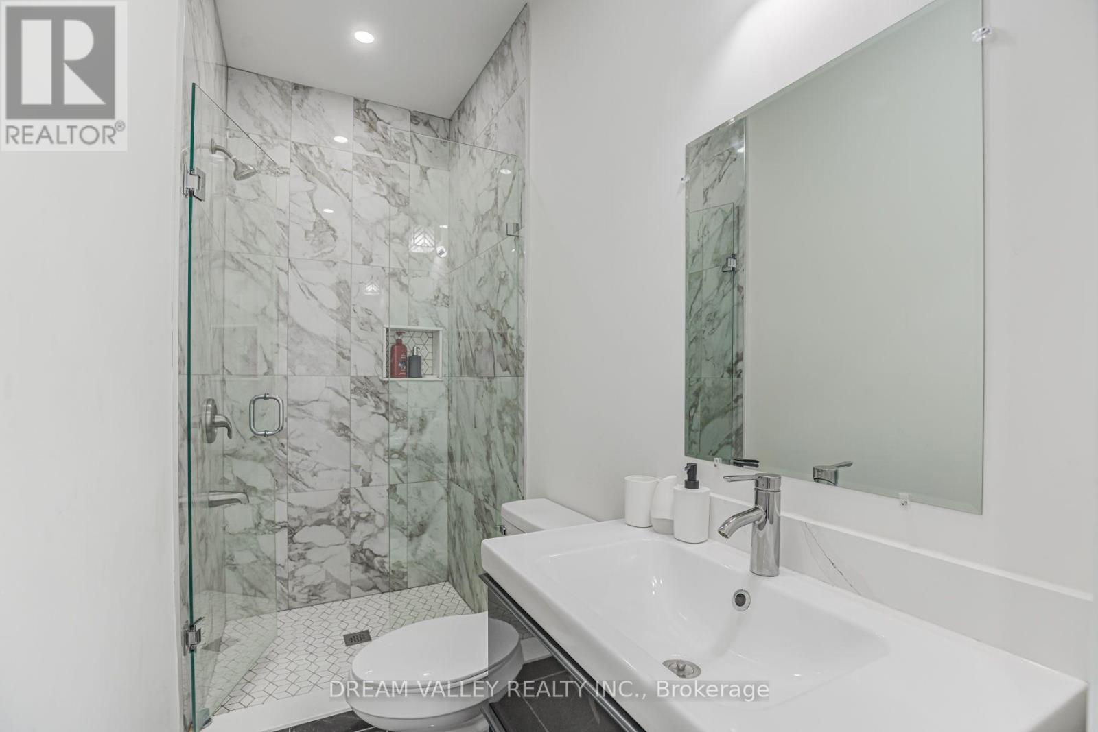 160 Byng Avenue, Toronto, Ontario  M1L 3P2 - Photo 35 - E13779514
