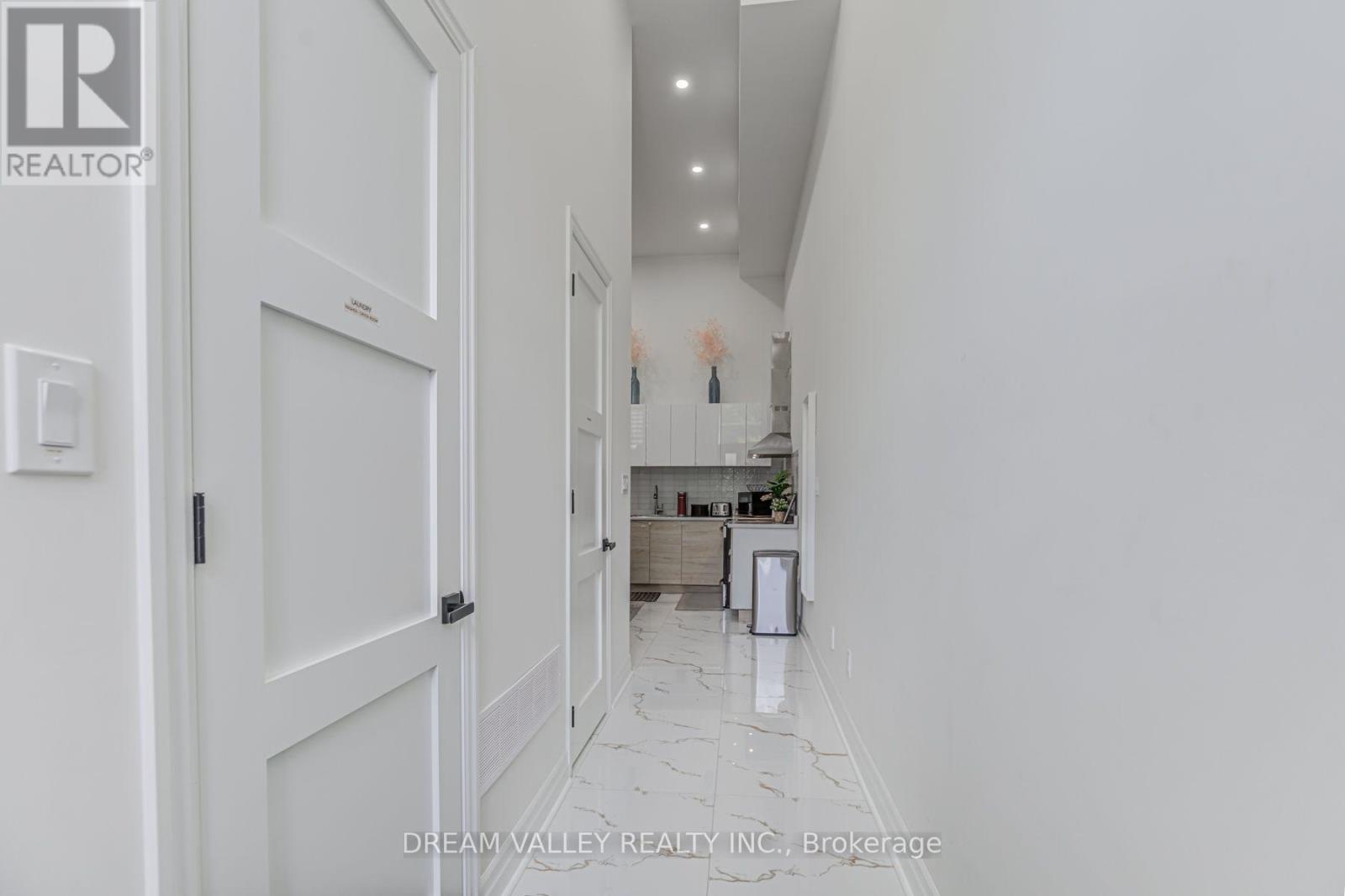160 Byng Avenue, Toronto, Ontario  M1L 3P2 - Photo 8 - E13779514