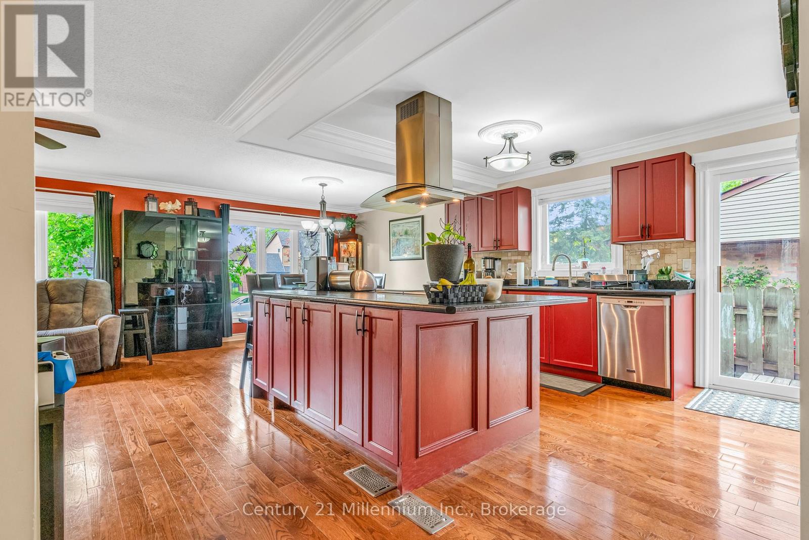 Drive - 43 Stoddart Drive, Aurora, Ontario  L4G 2G2 - Photo 12 - N13779390
