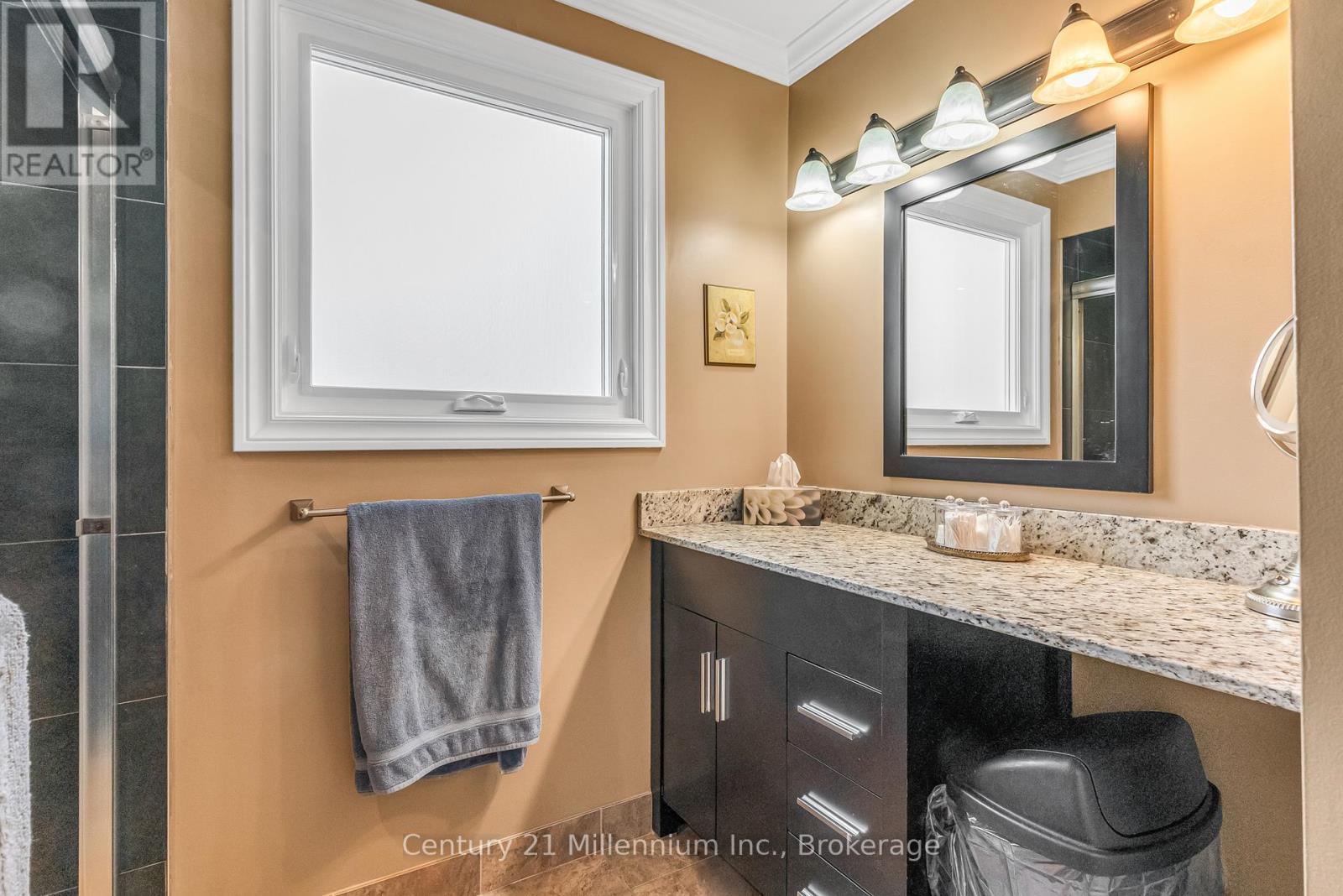 Drive - 43 Stoddart Drive, Aurora, Ontario  L4G 2G2 - Photo 22 - N13779390