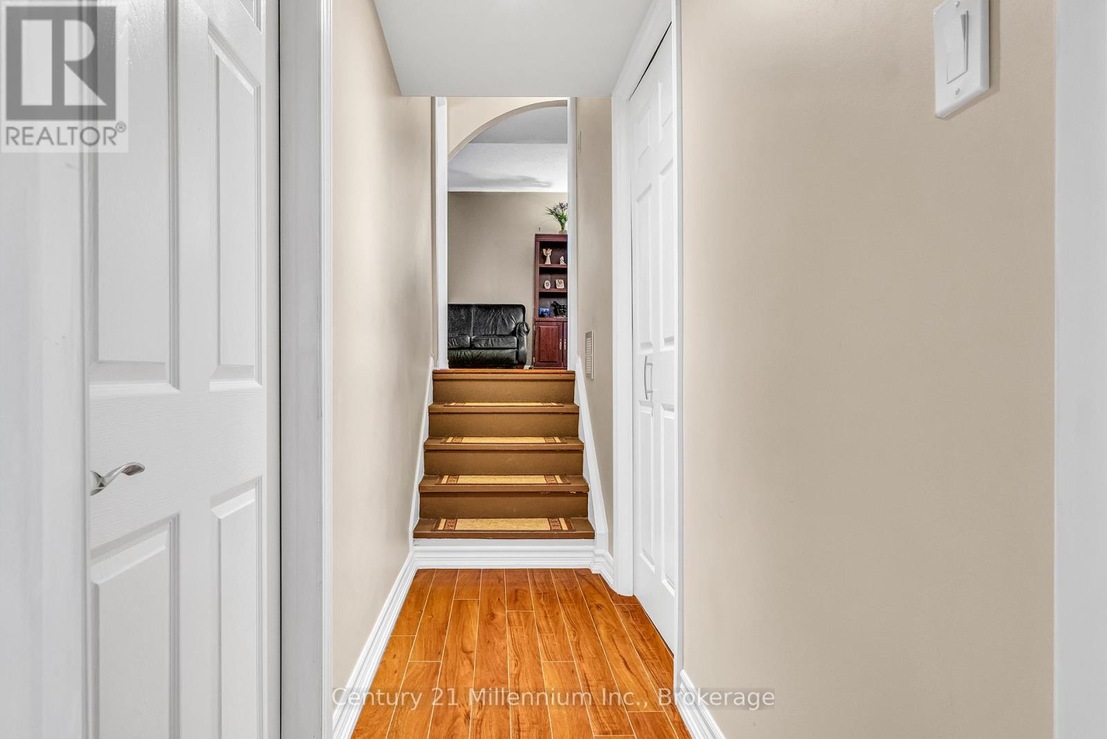Drive - 43 Stoddart Drive, Aurora, Ontario  L4G 2G2 - Photo 27 - N13779390