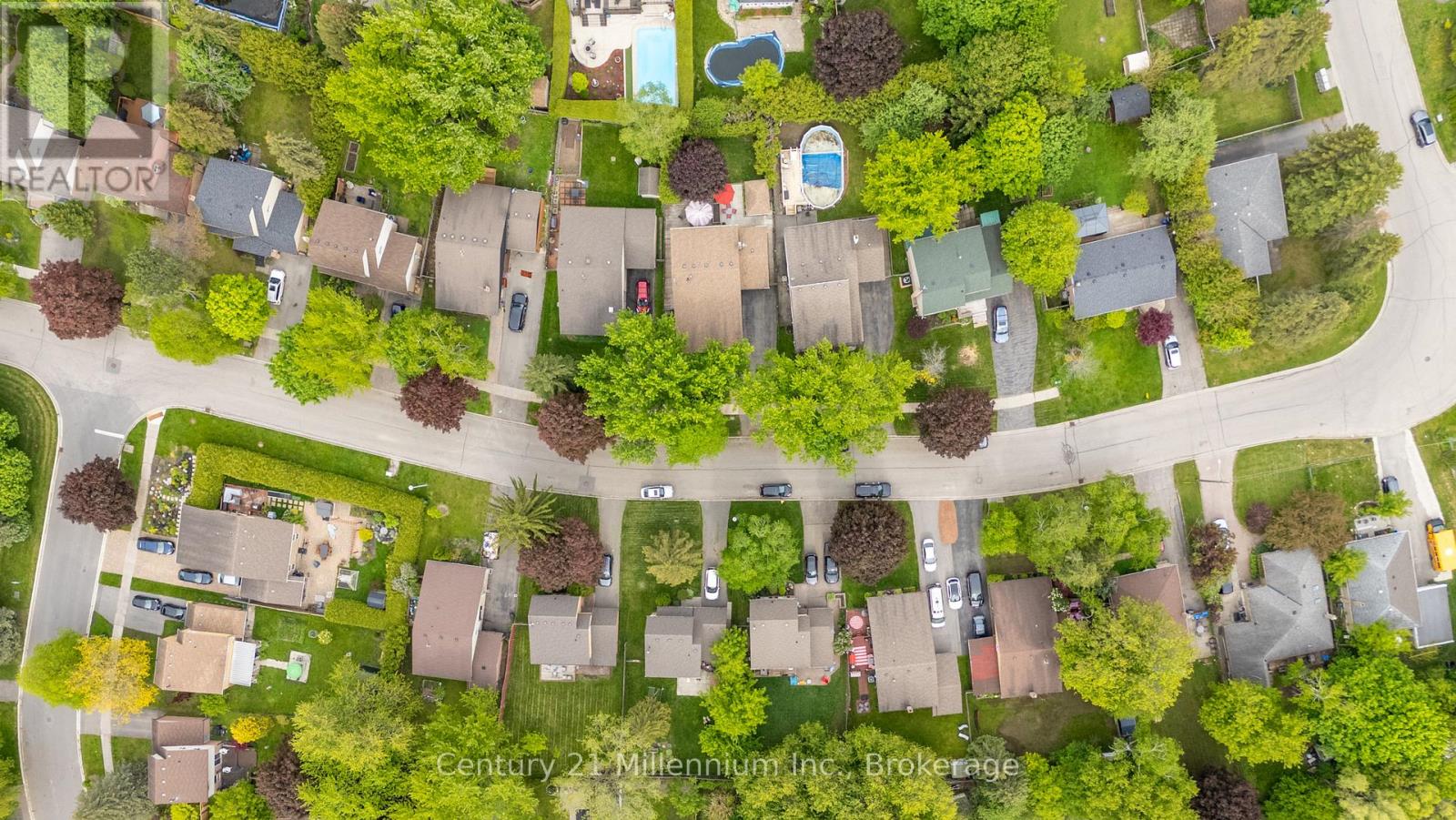 Drive - 43 Stoddart Drive, Aurora, Ontario  L4G 2G2 - Photo 39 - N13779390
