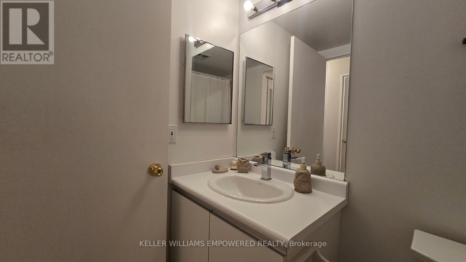 Ph106 - 81 Townsgate Drive, Vaughan (Crestwood-Springfarm-Yorkhill), Ontario  L4J 8E6 - Photo 15 - N13779440