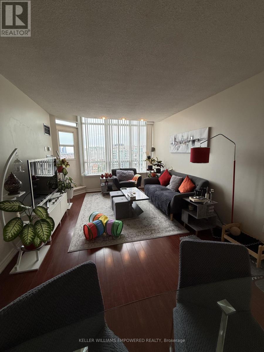 Ph106 - 81 Townsgate Drive, Vaughan (Crestwood-Springfarm-Yorkhill), Ontario  L4J 8E6 - Photo 4 - N13779440