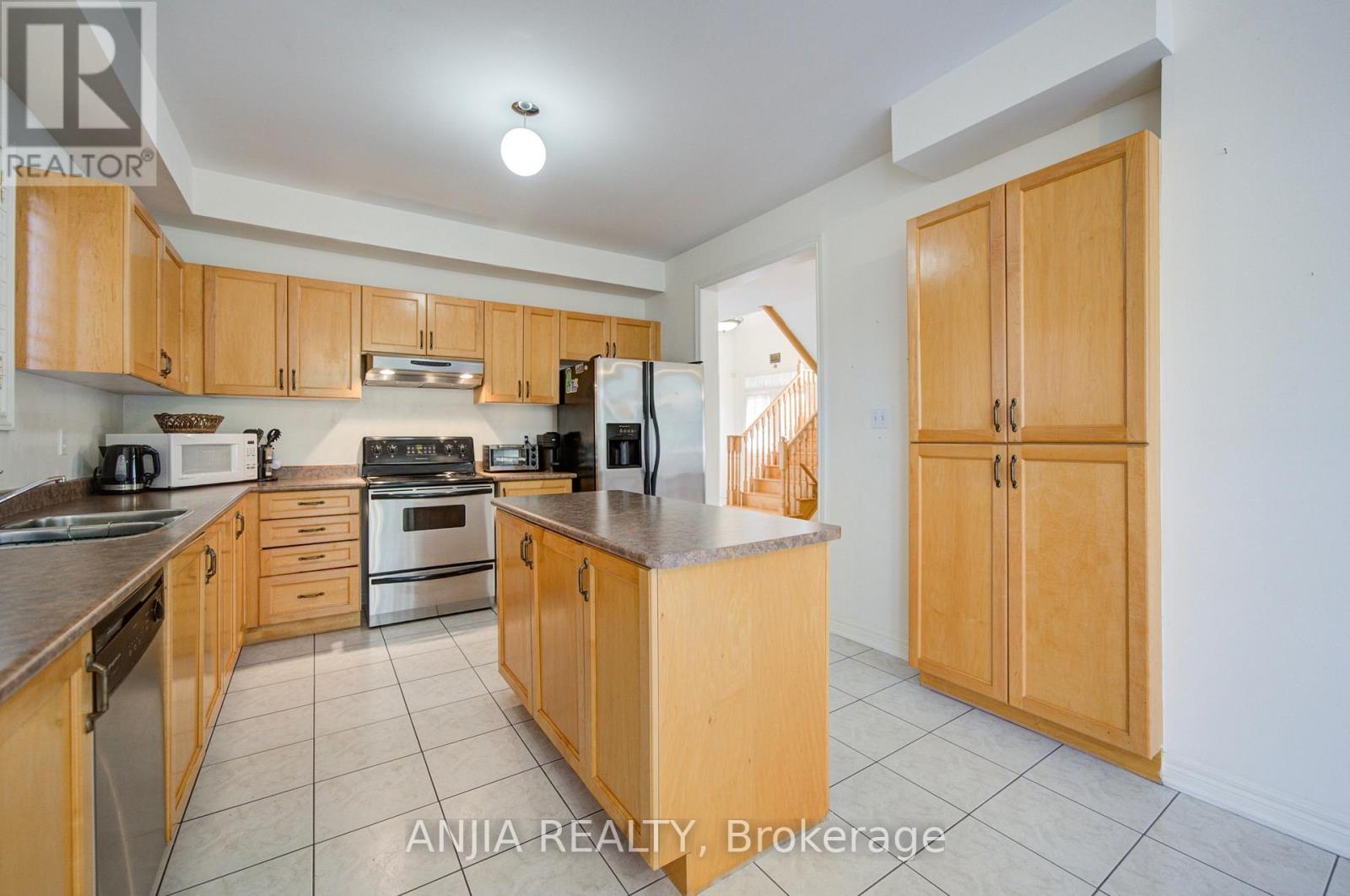 65 Staynor Crescent, Markham (Wismer), Ontario  L6E 1M8 - Photo 14 - N13779446