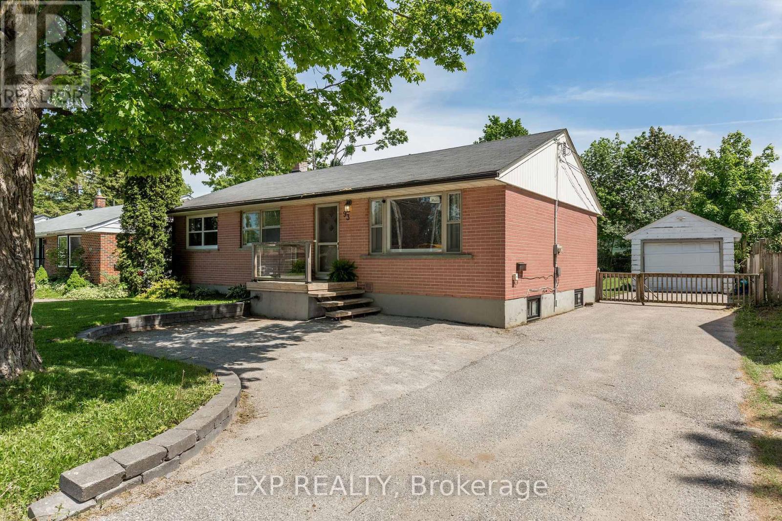 93 North Street W, Orillia, Ontario  L3V 3S7 - Photo 2 - S13779350