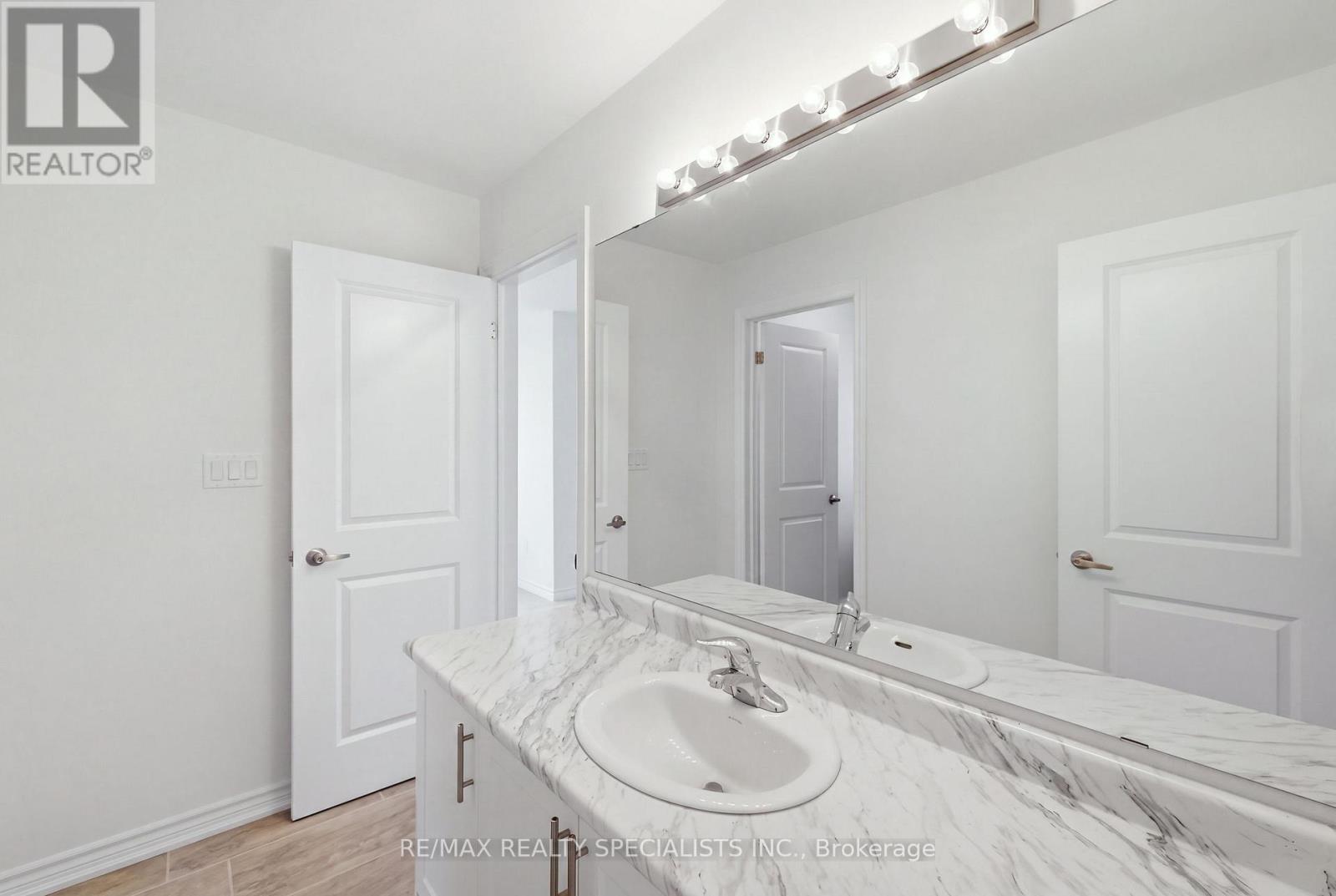 147 Rosanne Circle, Wasaga Beach, Ontario  L9Z 0N1 - Photo 31 - S13779490