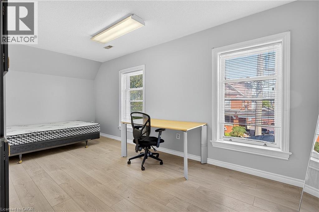 43 Dupont Street E, Waterloo, Ontario  N2J 2G8 - Photo 2 - 40863049