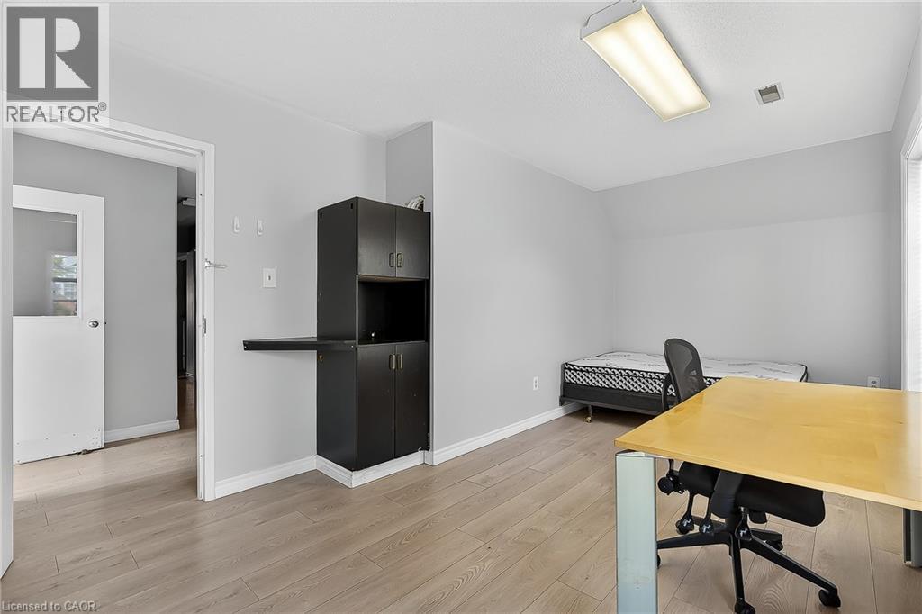 43 Dupont Street E, Waterloo, Ontario  N2J 2G8 - Photo 3 - 40863049