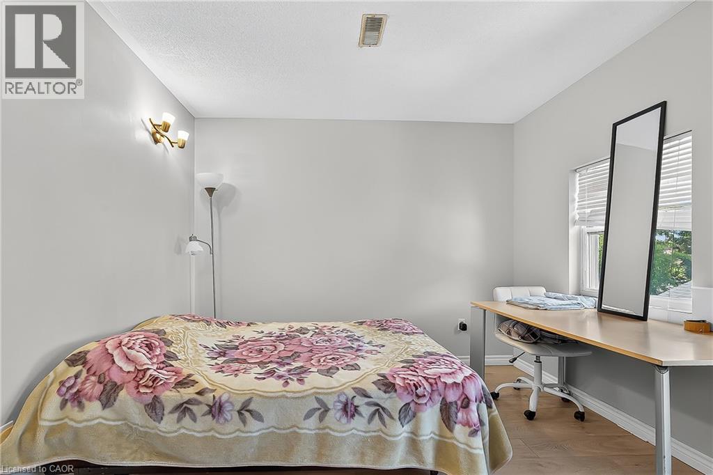 43 Dupont Street E, Waterloo, Ontario  N2J 2G8 - Photo 6 - 40863049