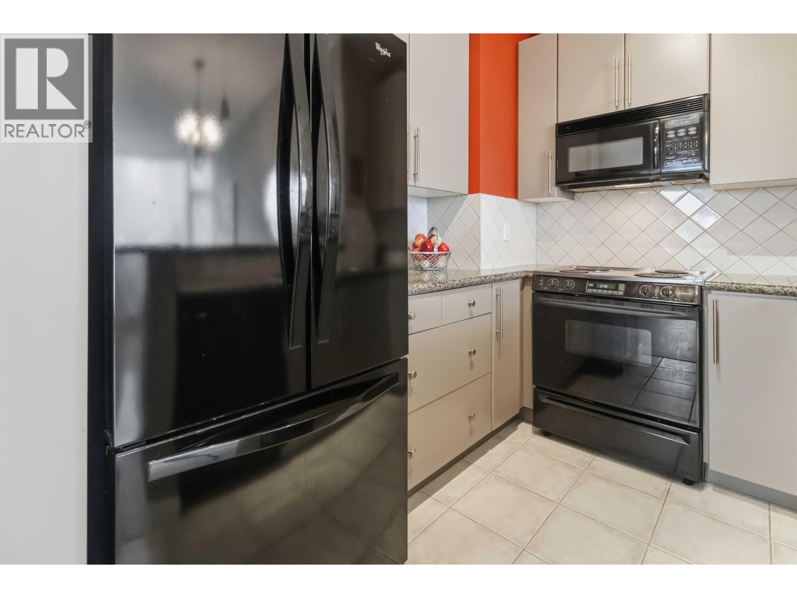 405 160 E 13th Street, North Vancouver, British Columbia  V7L 2L5 - Photo 11 - R3164808
