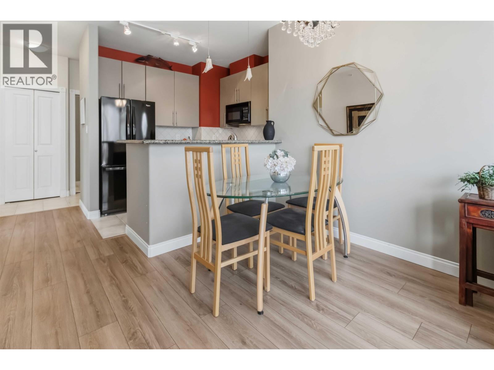405 160 E 13th Street, North Vancouver, British Columbia  V7L 2L5 - Photo 8 - R3164808