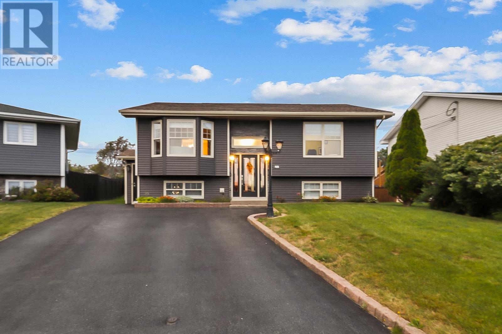 49 Sapphire Crescent, Mount Pearl — photo 2