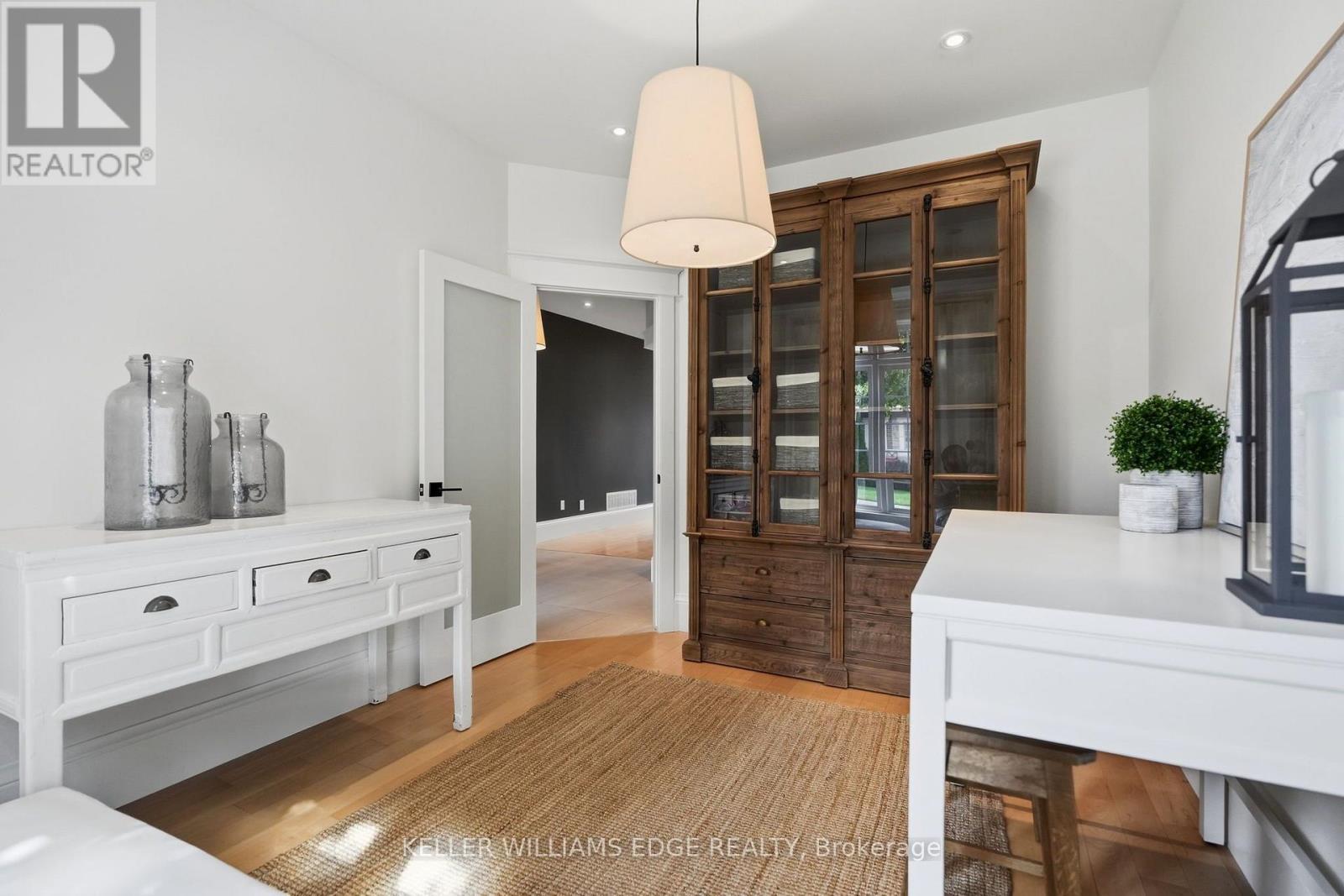 3202 Saltaire Crescent, Oakville, Ontario L6M 0K8 - Photo 4 - W13779478