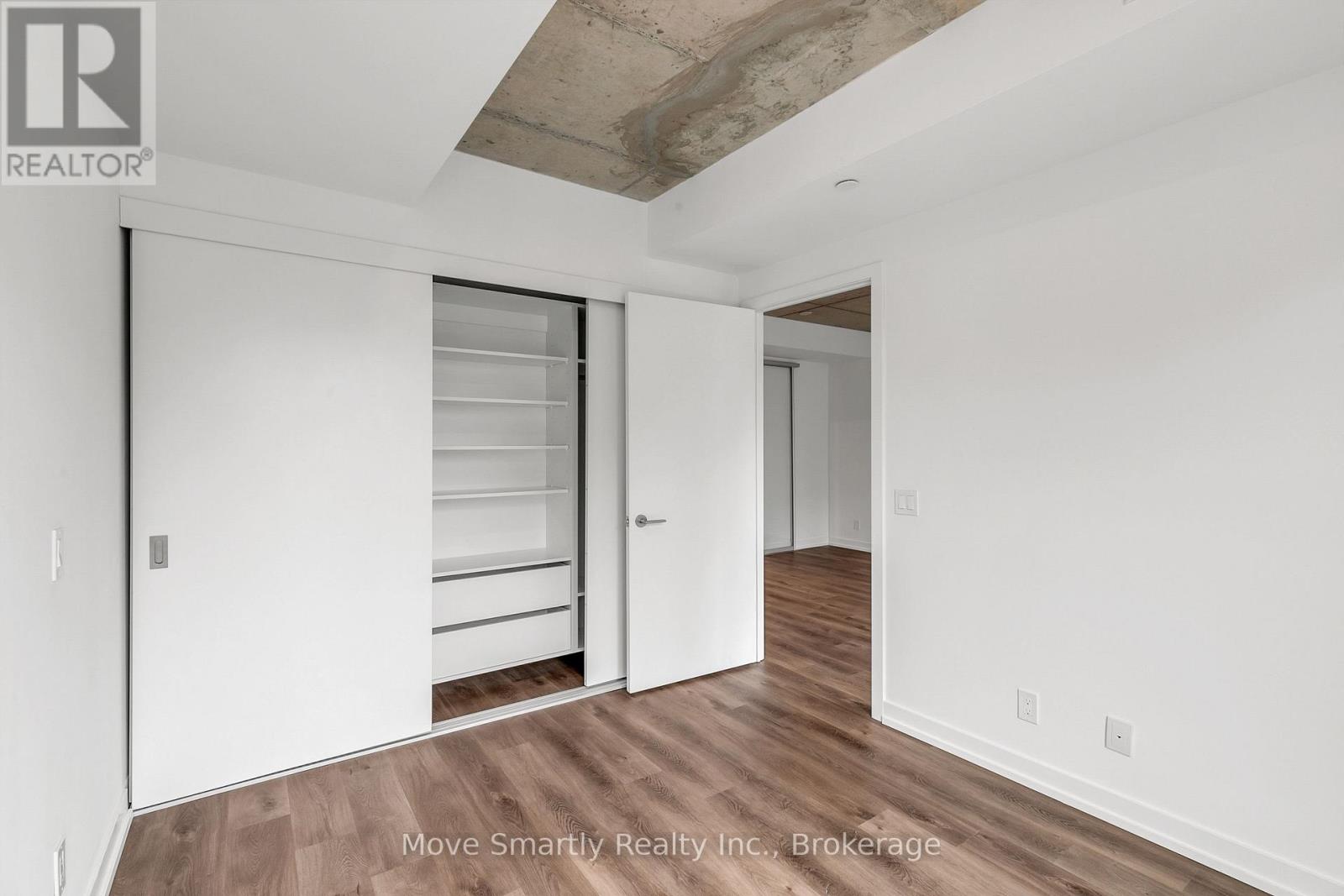 201 - 115 Larchmount Avenue, Toronto, Ontario  M4M 2Y6 - Photo 7 - E13645622