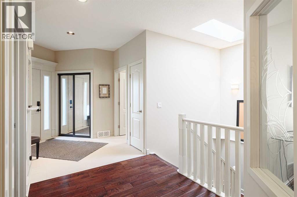 2207 Sirocco Drive SW, Calgary, Alberta  T3H 2T9 - Photo 8 - A2337577