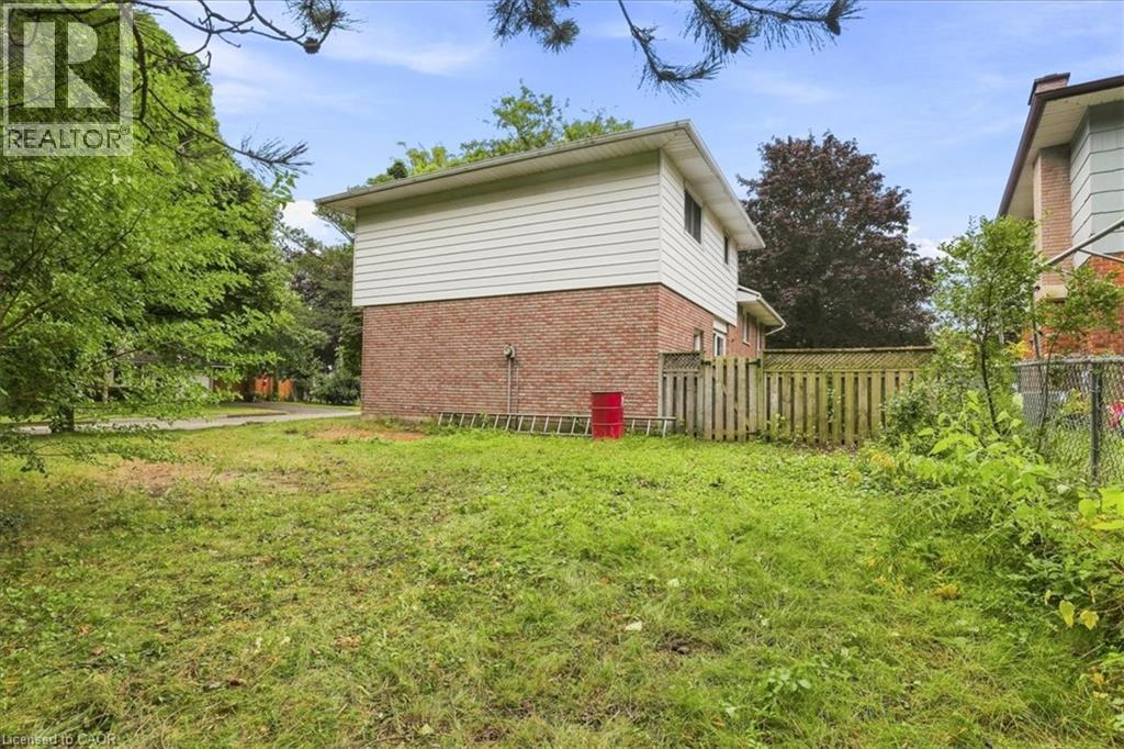 395 Mossom Place, Waterloo, Ontario  N2K 2G7 - Photo 26 - 40860871