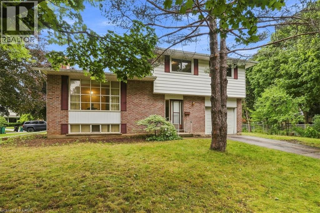 395 Mossom Place, Waterloo, Ontario  N2K 2G7 - Photo 2 - 40860871