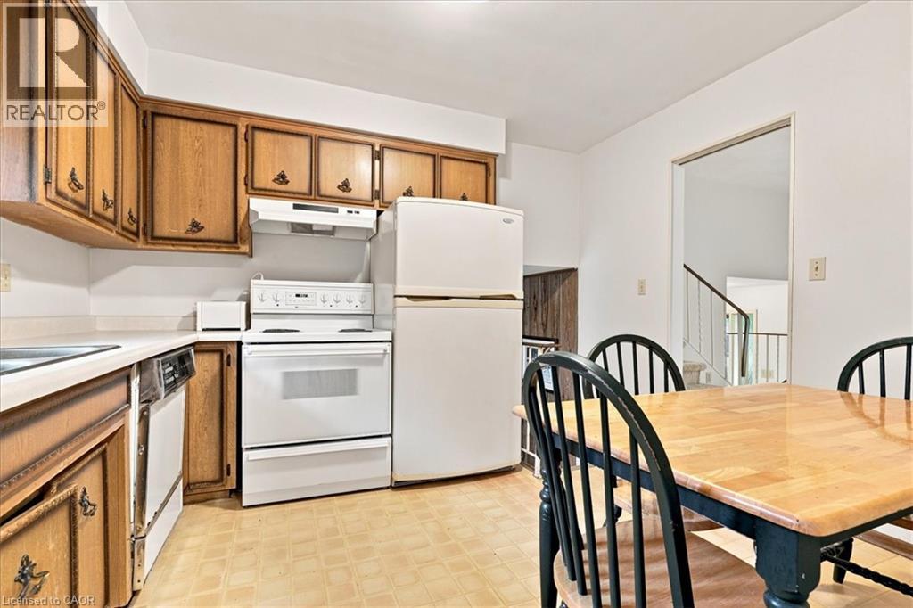 395 Mossom Place, Waterloo, Ontario  N2K 2G7 - Photo 9 - 40860871