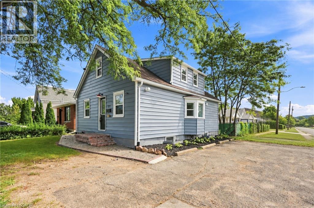 177 Pelham Road, St. Catharines, Ontario  L2S 1V8 - Photo 3 - 40862679