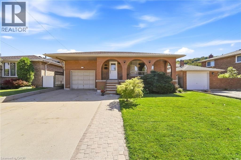 139 Glen Valley Drive, Hamilton, Ontario  L8K 6A1 - Photo 2 - 40862856