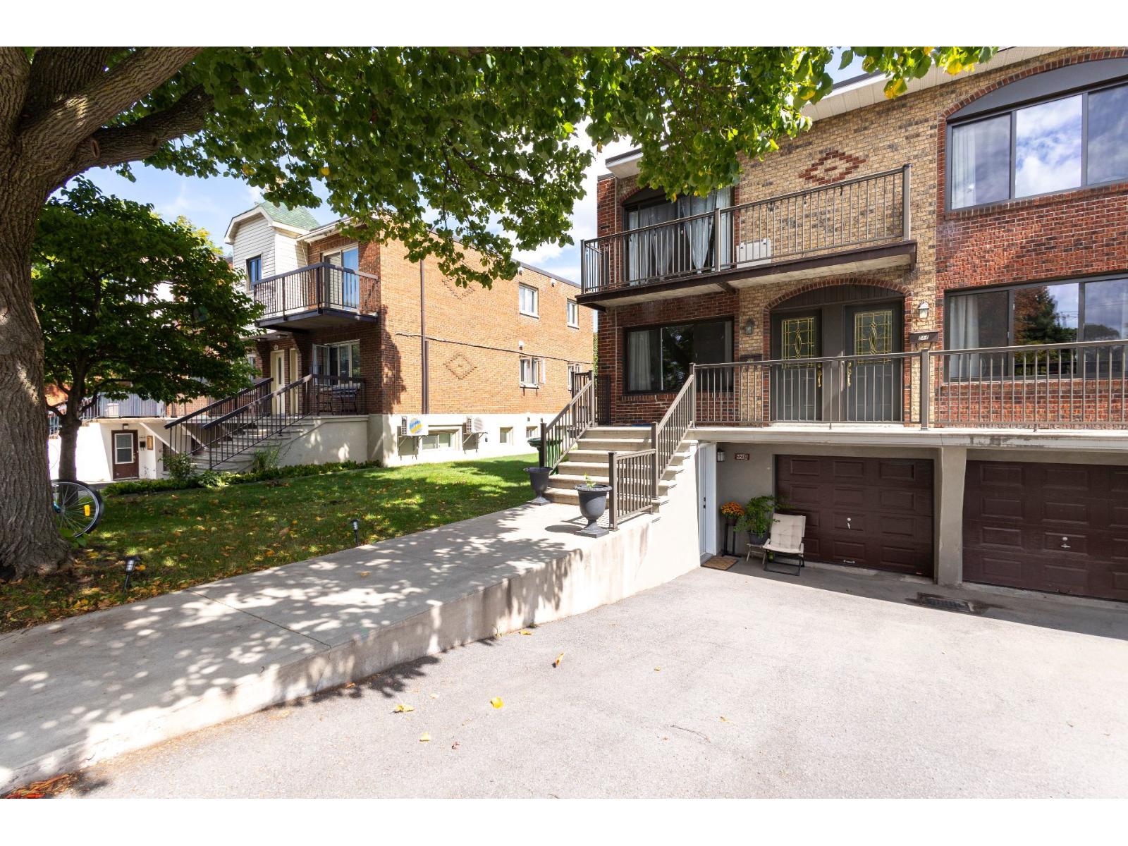 550-554 36e Avenue Montréal (Lachine) Quebec Canada H8T3G1 2