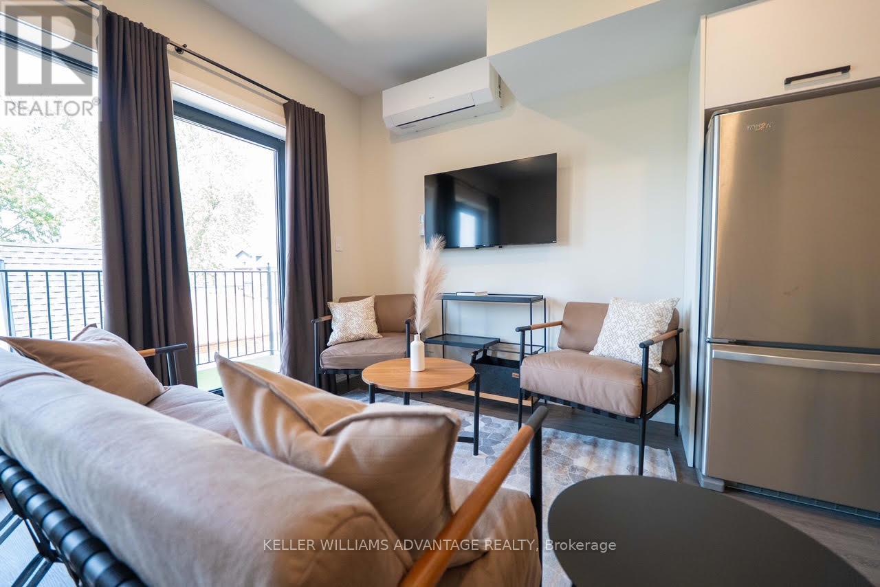 Unit 3 - 50 Castleton Avenue, Toronto, Ontario  M6N 3Z5 - Photo 5 - W13698166