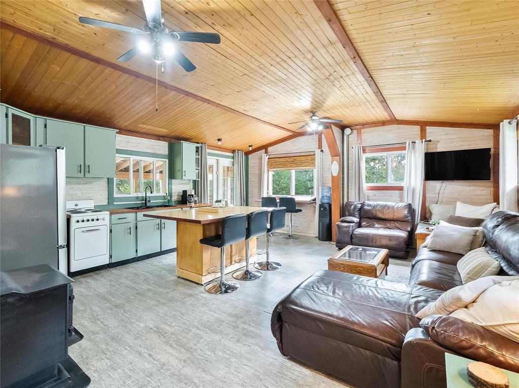67 Riverside Parkway, Lac Du Bonnet Rm, Manitoba  R0E 1A0 - Photo 16 - 202622871