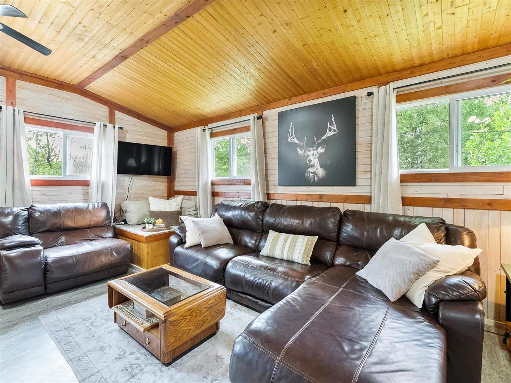 67 Riverside Parkway, Lac Du Bonnet Rm, Manitoba  R0E 1A0 - Photo 17 - 202622871
