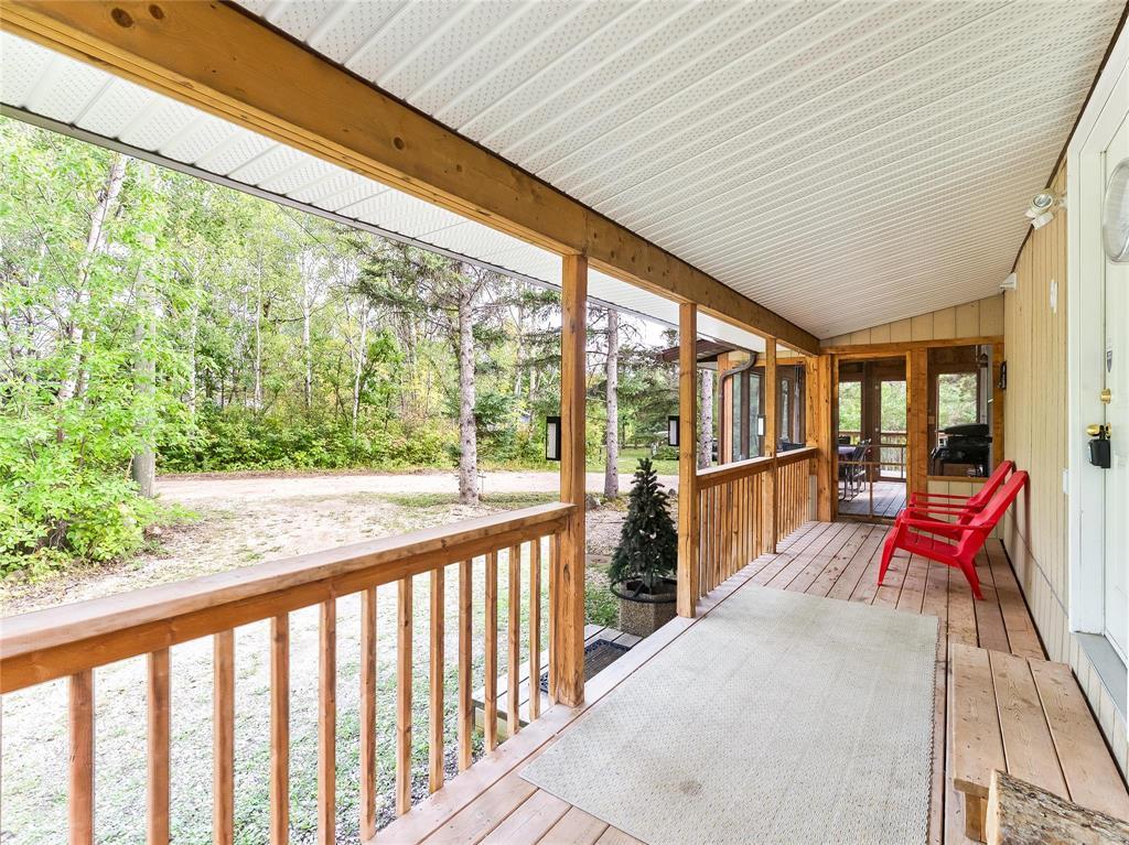 67 Riverside Parkway, Lac Du Bonnet Rm, Manitoba  R0E 1A0 - Photo 4 - 202622871