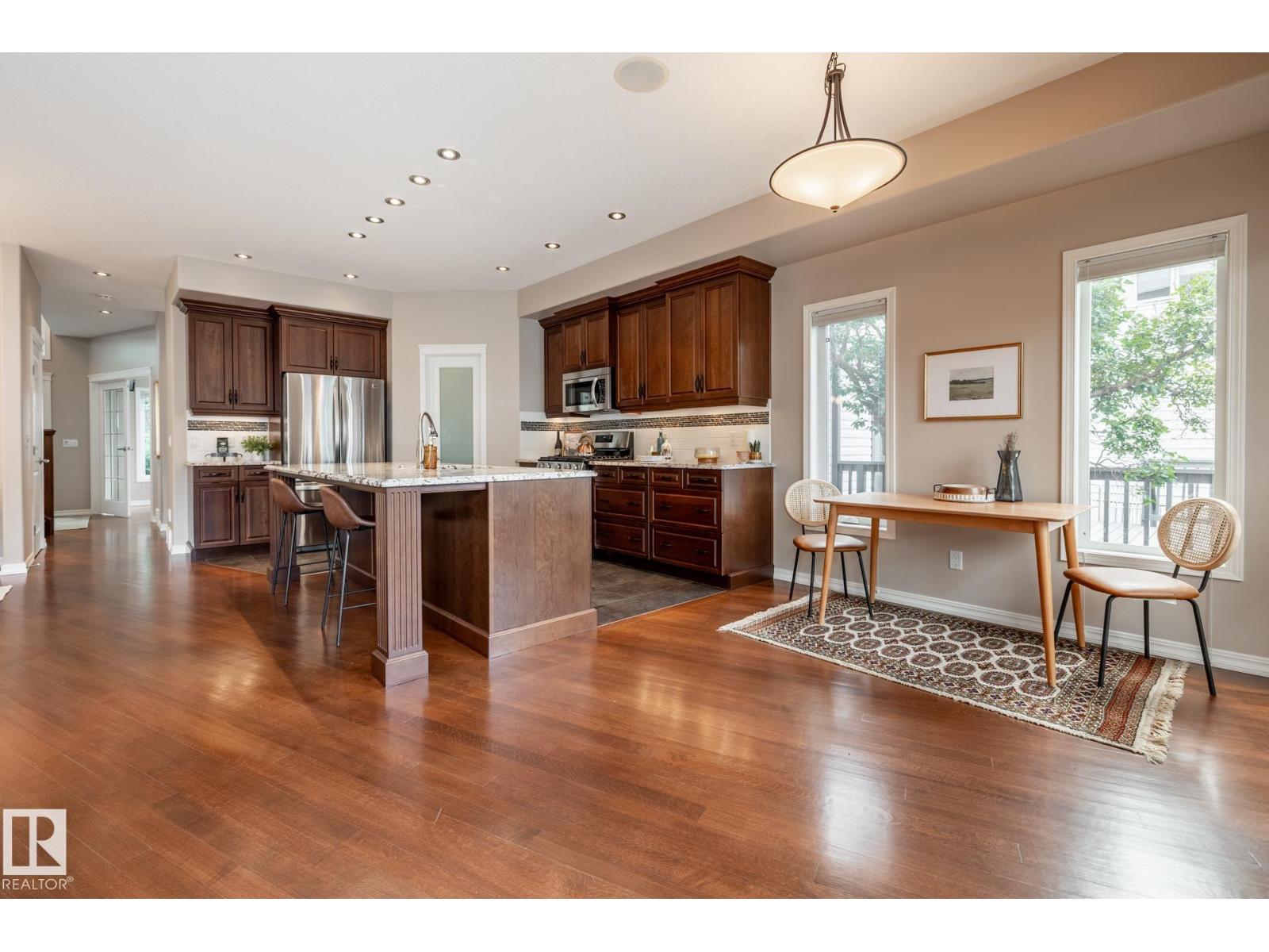 11122 52 ST NW photo 21
