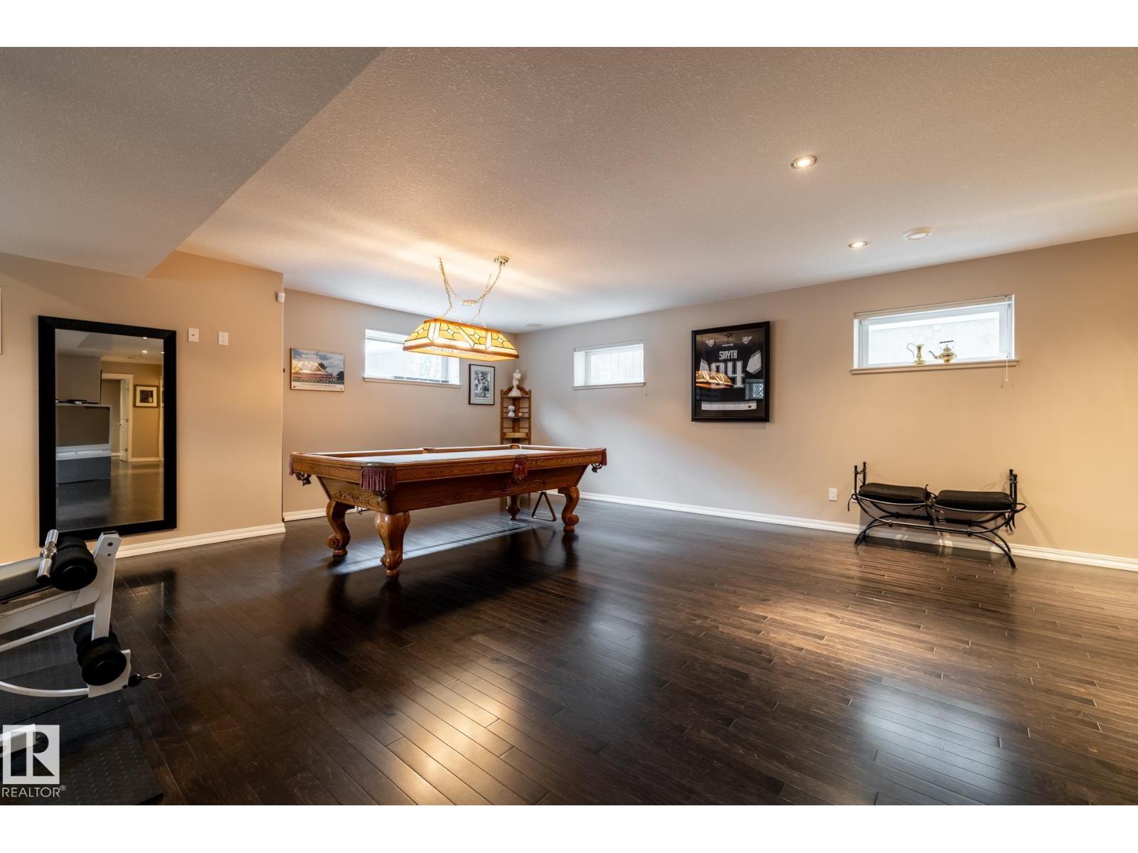 11122 52 ST NW photo 46