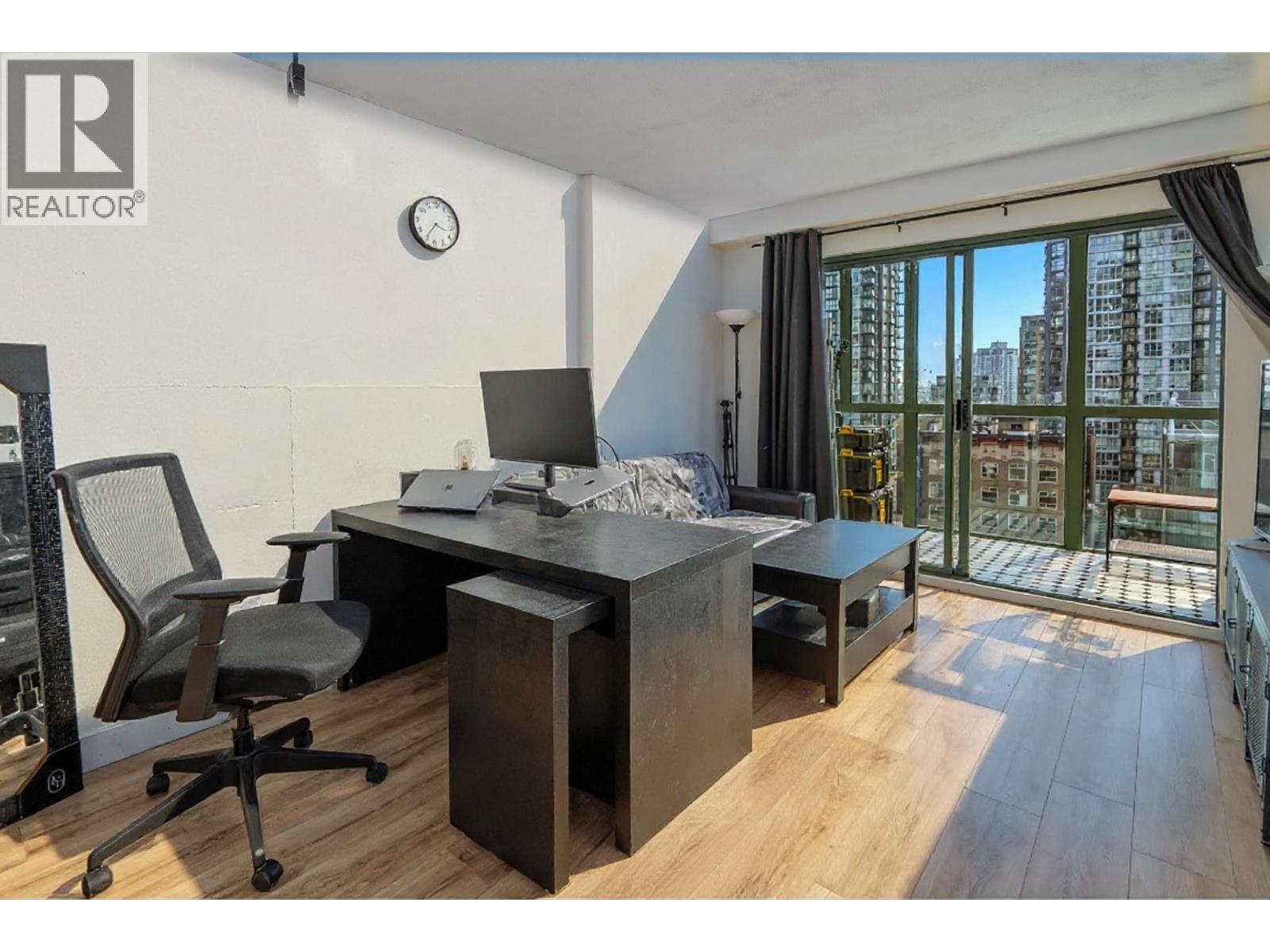 905 1188 Howe Street, Vancouver, British Columbia  V6Z 2S8 - Photo 3 - R3164815