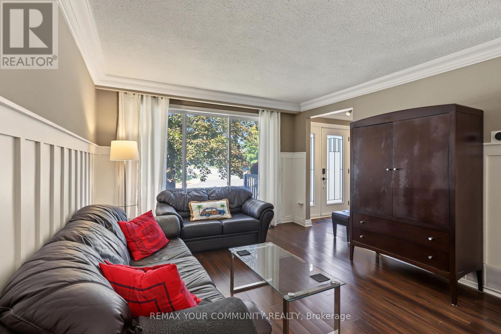 33 Mcdonald Drive, Aurora, Ontario  L4G 2T4 - Photo 4 - N13778956