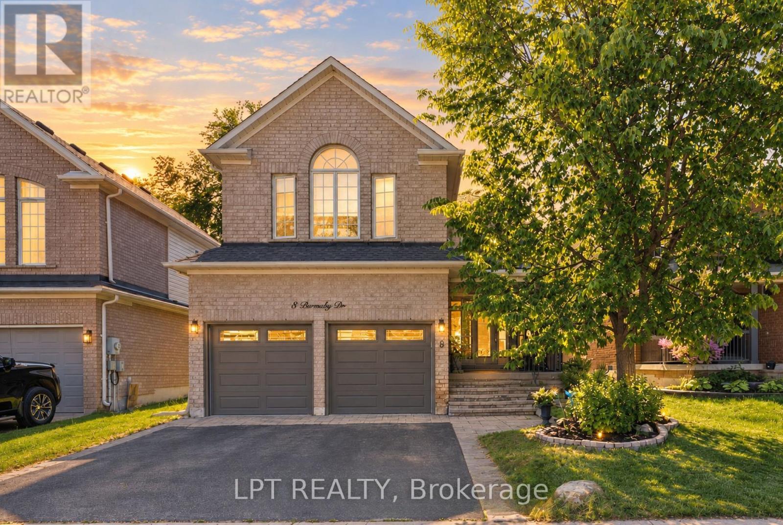 8 BURNABY DRIVE, Georgina, Ontario