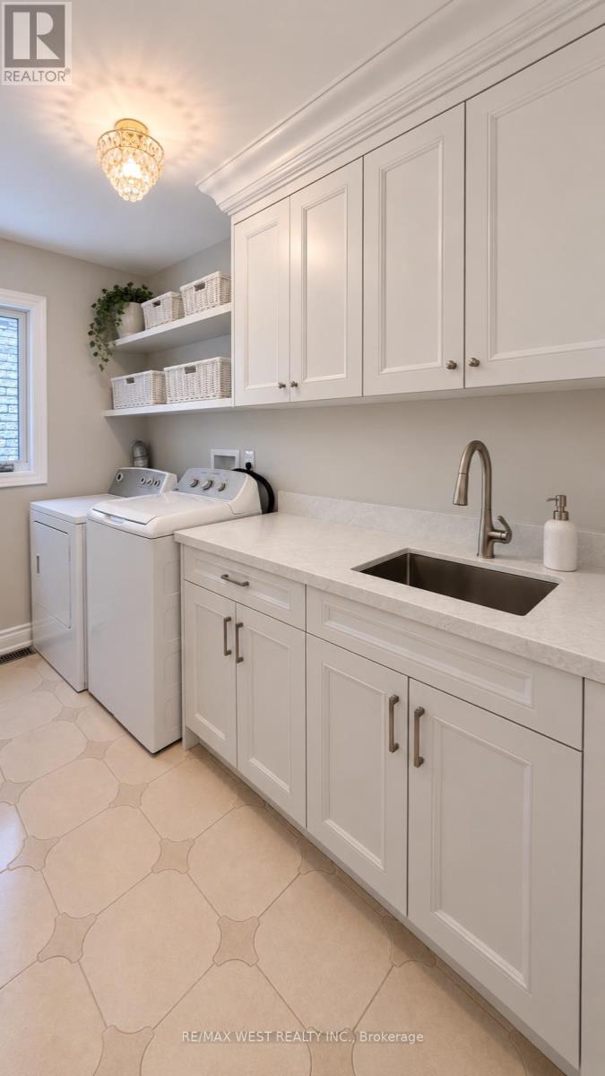 65 Foch Avenue, Toronto, Ontario  M8W 3X5 - Photo 21 - W13587342