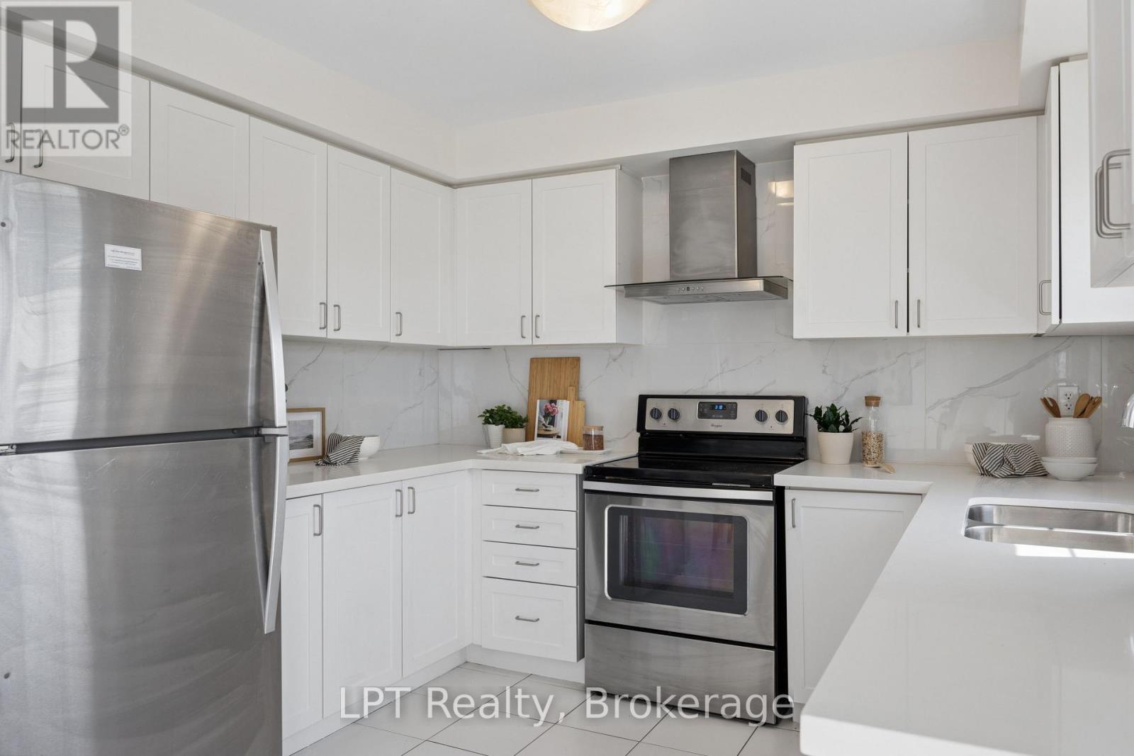 2488 Bromus Path, Oshawa, Ontario  L1L 0K7 - Photo 11 - E13779552
