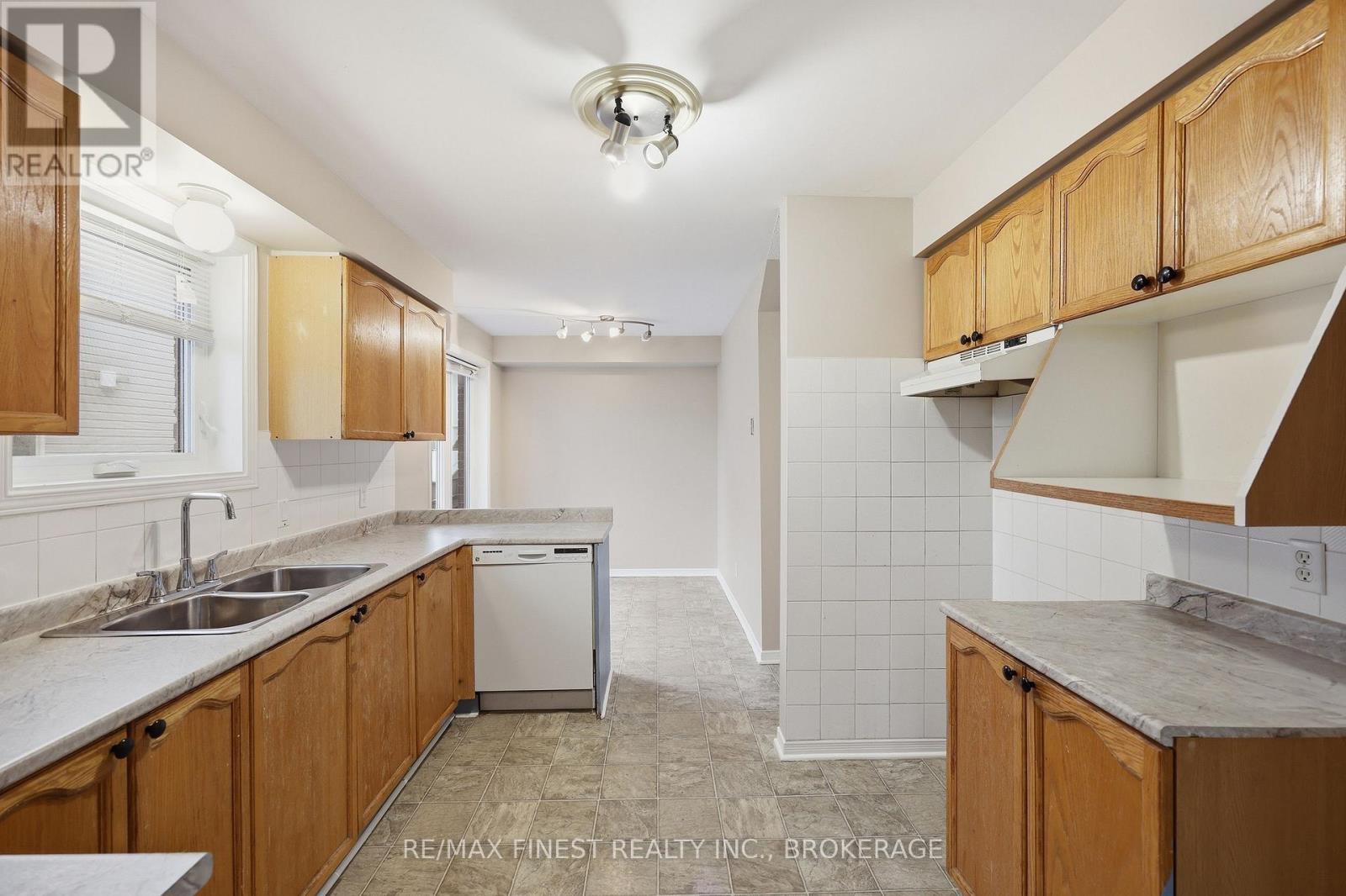 870 Walker Court, Kingston, Ontario  K7M 8L2 - Photo 18 - X13779694