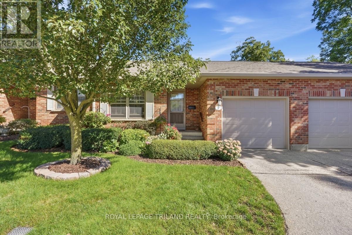 7 - 1337 Commissioners Road W