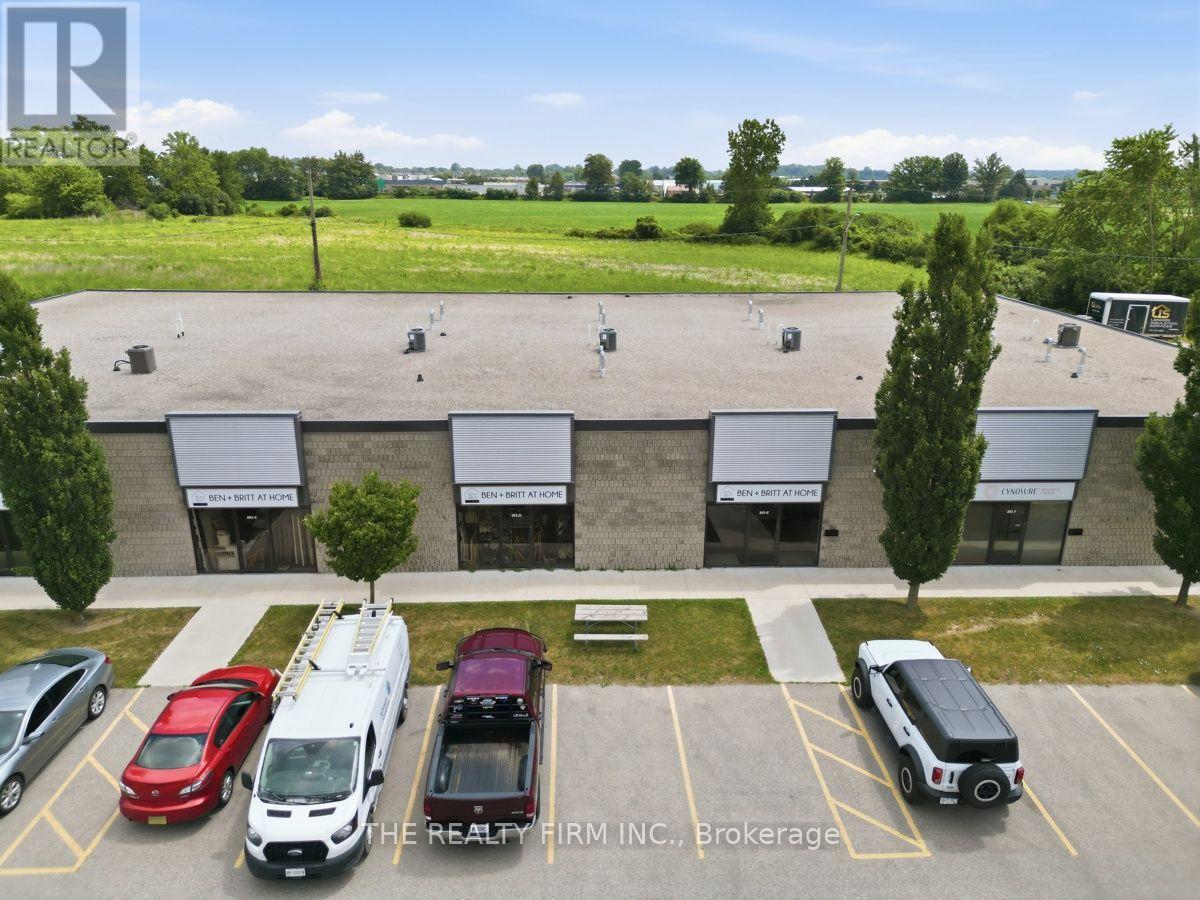 C,d - 203 Exeter Road, London South, Ontario  N6L 1A4 - Photo 3 - X13779774