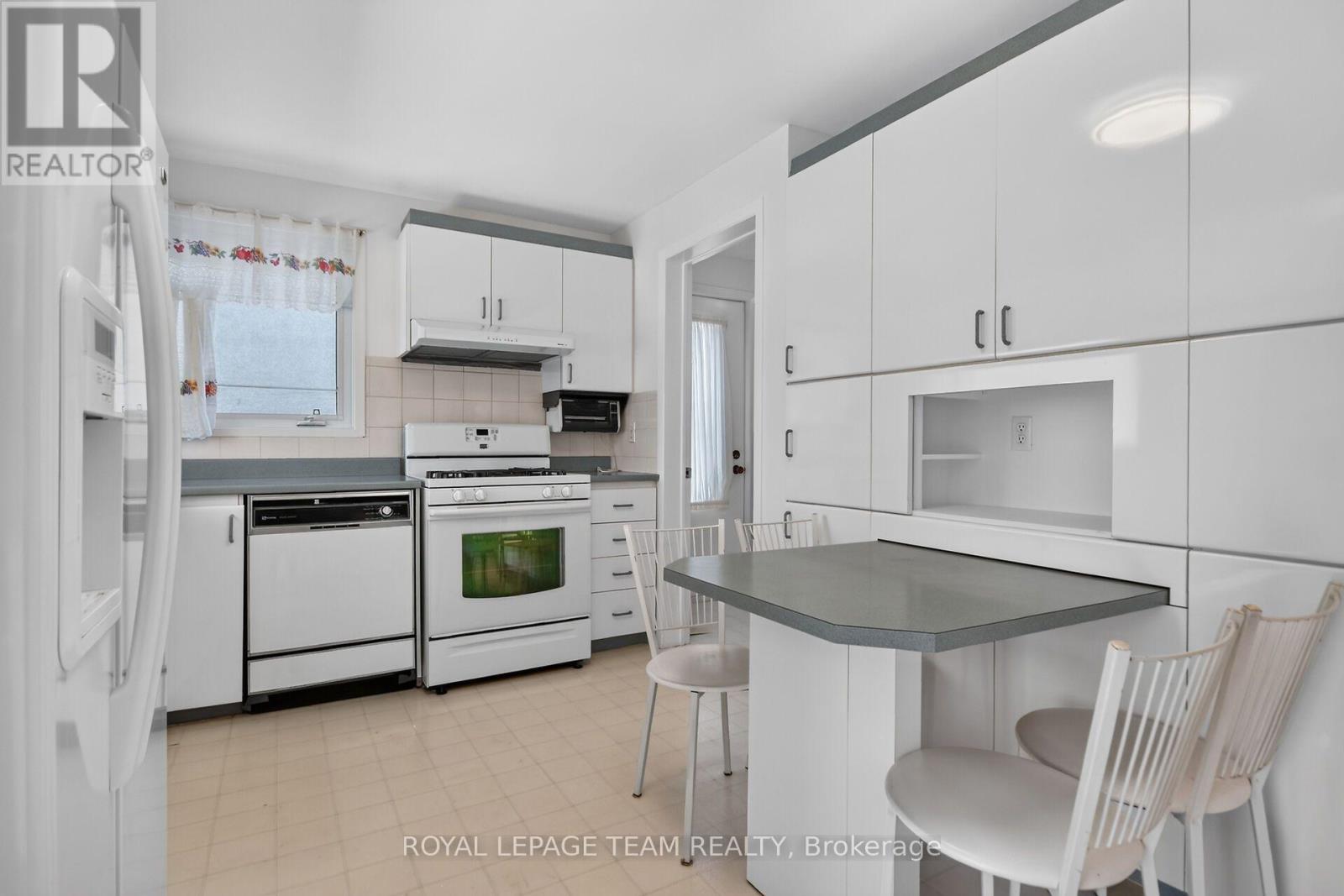 106 Four Seasons Drive, Ottawa, Ontario  K2E 7S1 - Photo 16 - X13779634