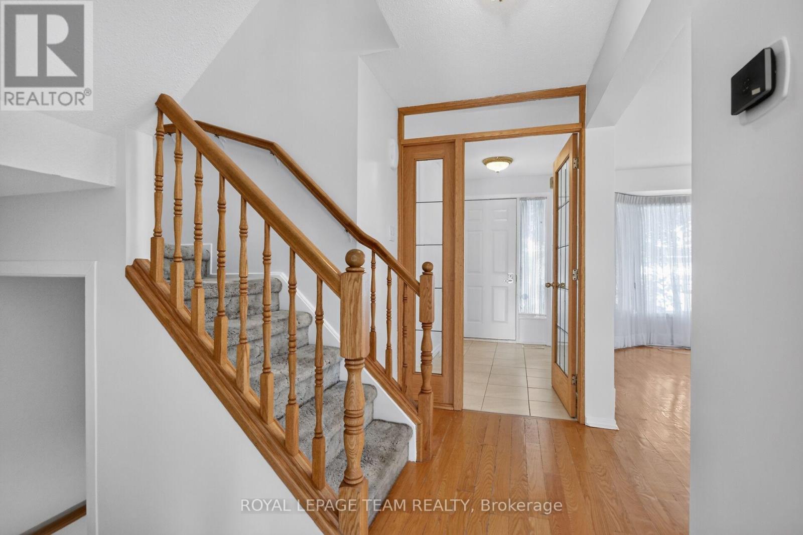 106 Four Seasons Drive, Ottawa, Ontario  K2E 7S1 - Photo 6 - X13779634