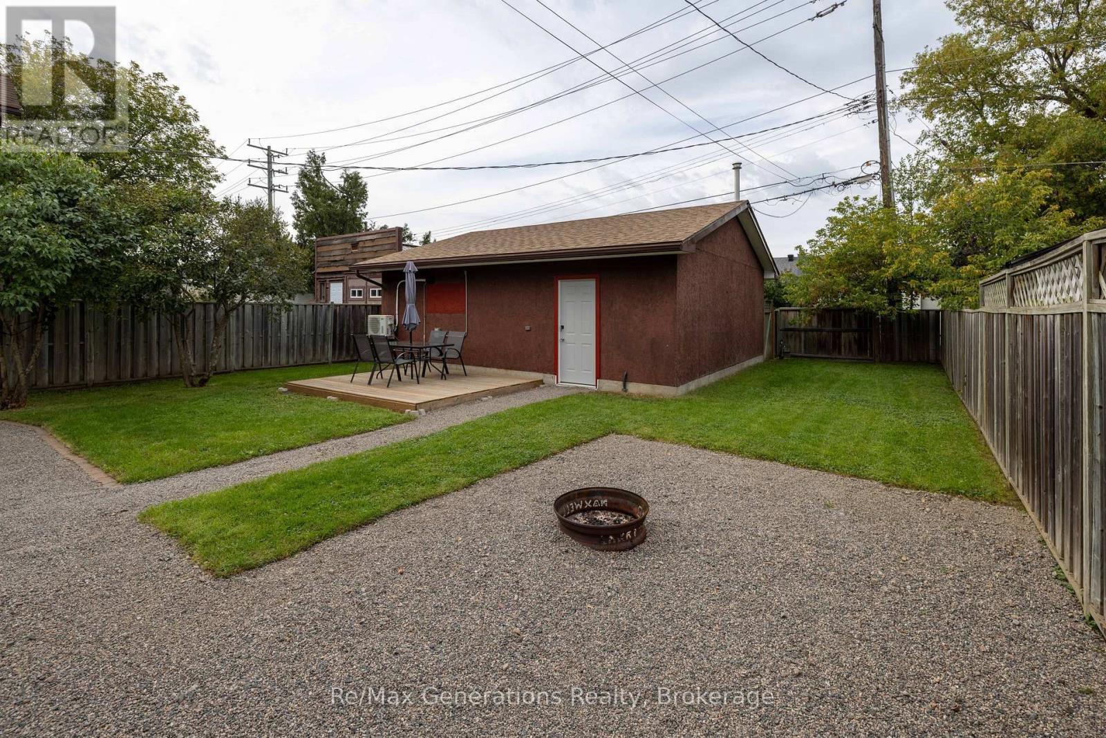 559 Empire Avenue E, Thunder Bay, Ontario  P7E 4S9 - Photo 2 - X13779690