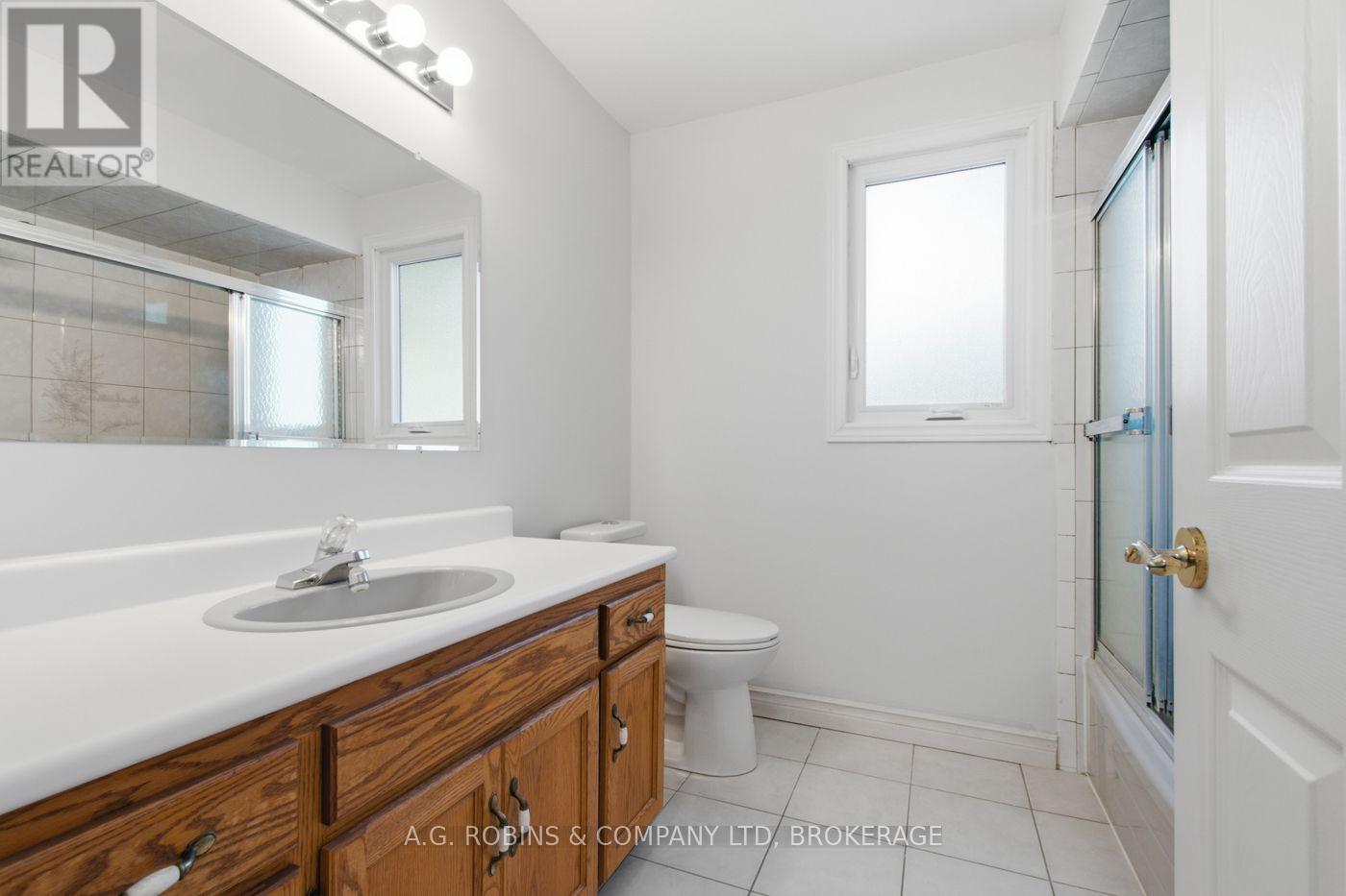381 Kerman Avenue, Grimsby, Ontario  L3M 5C4 - Photo 20 - X13779756